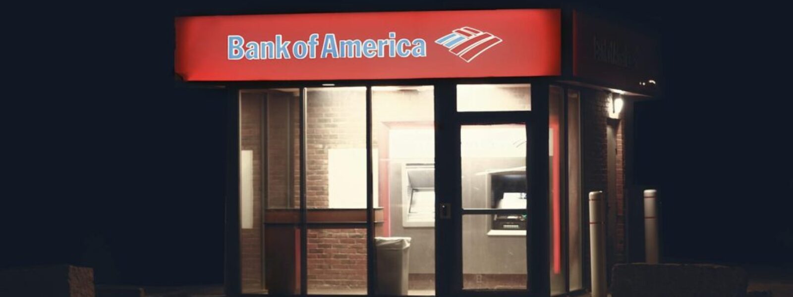 Auckland Banking Crisis: Major Branch Closures Leave Suburbs Without Financial Services — featured image