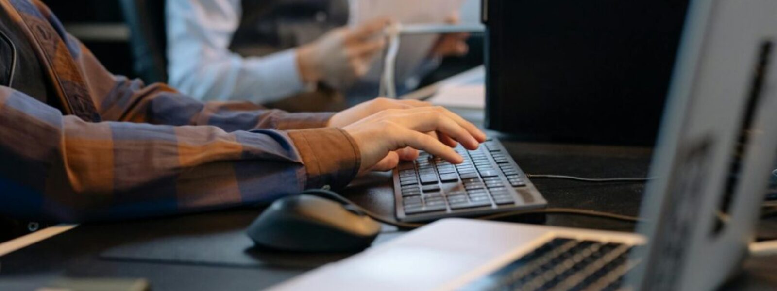 NZ Tech Sector Faces Skills Crisis as AI Transformation Accelerates Across Industries — featured image