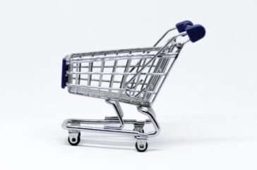 New Zealand Retail Giants Face Critical Store Closure Decisions as Consumer Spending Patterns Shift — featured image