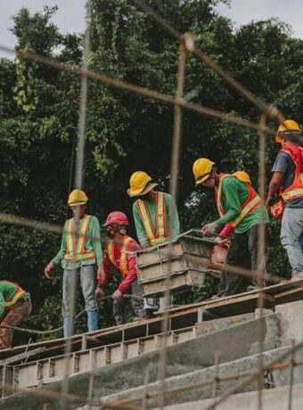 Construction Industry Faces 15% Labour Shortage as Major Infrastructure Projects Compete for Workers — featured image